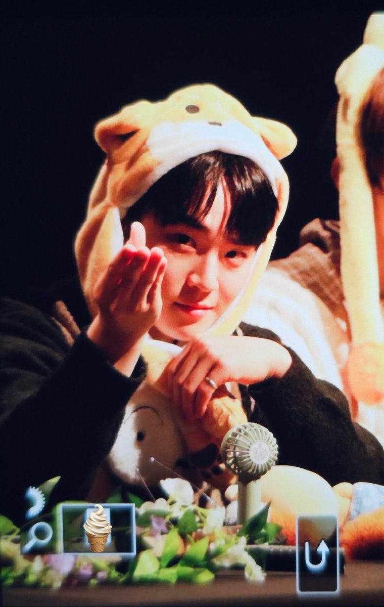 soft_mood's tweet photo. 240114 머리 자른거 너무 귀야움ㅋㅋㅋㅌ ㅋ
#골든차일드 #GoldenChild #배승민 #승민 https://t.co/yW2eGS5hpj