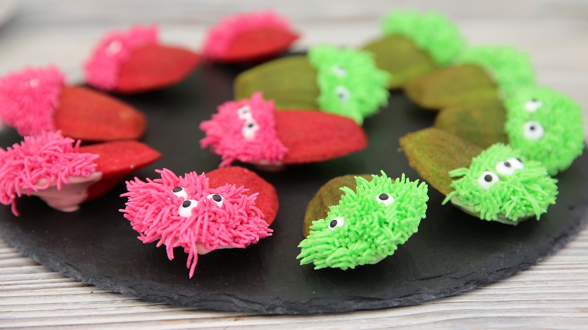 Ready for a baking challenge that's out of this world? Then try your hand at Ravneet's Mad Alien Madeleines from Junior Bake Off! 👽🛸 
Recipe Link: bit.ly/RavneetAlienMa… #GBBO