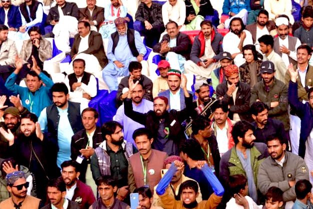 AbdulWaliBughio's tweet photo. خیرپور کے عوام کا بلاول بھٹو زرداری کا فقیدالمثال استقبال!

❤🖤💚

 #چنو_نئی_سوچ_کو https://t.co/yU2XSh3k7w