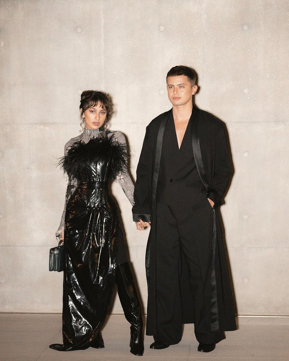 jamesreidology's tweet photo. @emporioarmani @tellemjaye MFW: Emporio Armani

2nd show of the day. What a night @emporioarmani ‘s FW24

©️james
JAMES REID AT ARMANI MFW 
#JamesReid | James Reid | @tellemjaye
#MFW #MFW24 #ArmaniFW24 #MenFashionWeek #MFW2024 https://t.co/MKCYEX6WBx