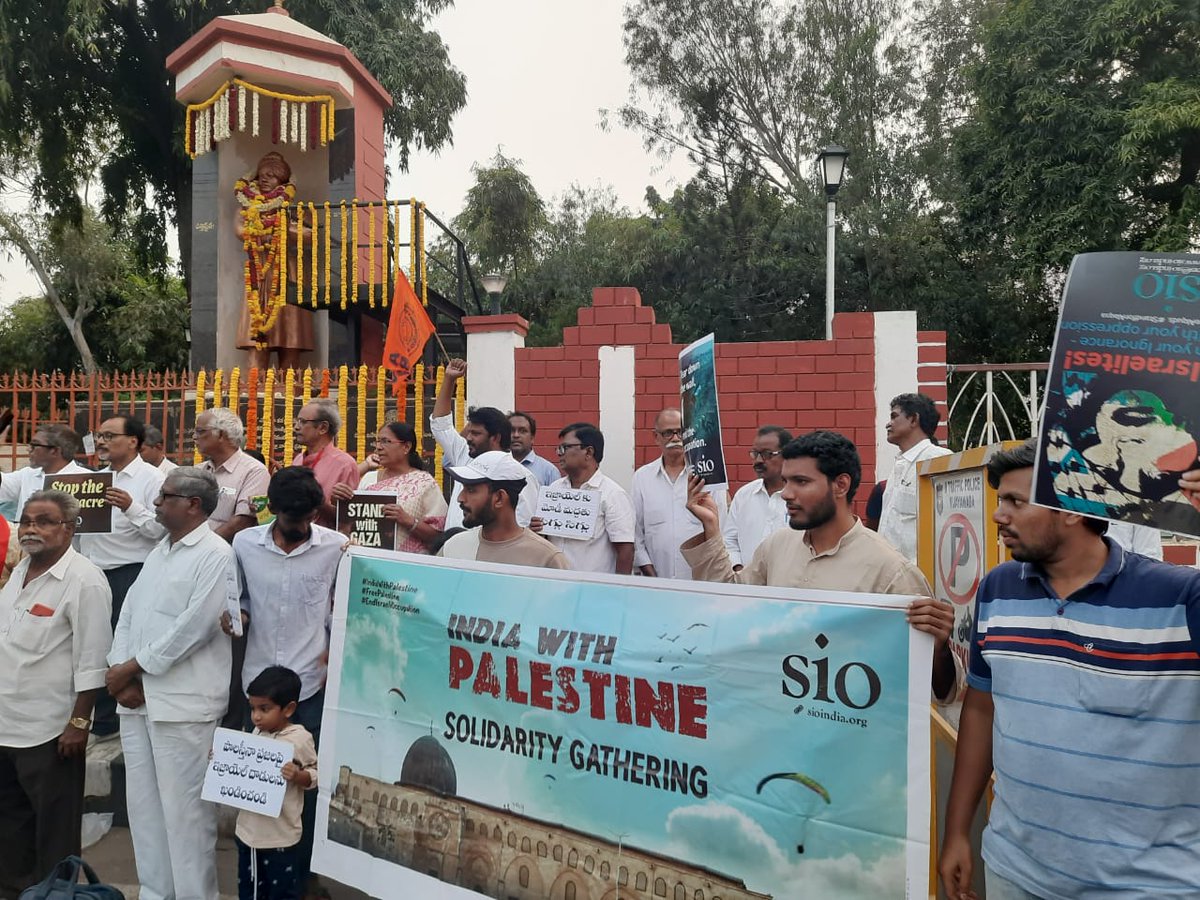 sioindia's tweet photo. Glimpses of the Solidarity gatherings organized by @SIO_AP at various parts of the states as part of the Global Day of Action for Gaza.

#CeasefireNow #FreePalestin #EndIsraeliOccupation https://t.co/8K4kCt0lCq