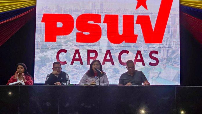 Vamos a tener este lunes una máxima movilización en Caracas, es el Día Nacional del Maestro, pero también es el mensaje anual de nuestro presidente Nicolás Maduro Moros, en la Asamblea Nacional 

#VenezuelaEnUniónYPaz