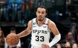 BballWWPickups's tweet photo. The @Spurs @Trey3Jones is worth a look, especially if he remains with the starting unit!🏀

If you have some dead wait, need some dimes (with low turnovers), or have a nice spot in the standing - he's worth a grab!👀

#NBA #NBATwitter #nbadfs #nbafantasy #FantasyBasketball https://t.co/yGH2BslJs1