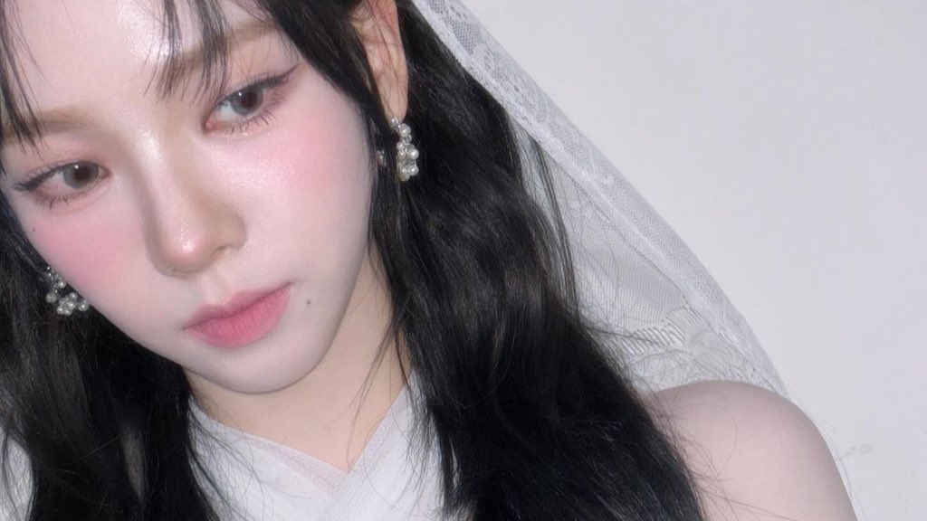 cherishmerlyn's tweet photo. ‘ 14.01 ——— a fairy tale night

in the midst of the garden, fairy Merlynia has appeared ✨🐈‍⬛🪽

/             📍 #AfterExamParty_ISAH https://t.co/TcPt17CqJL