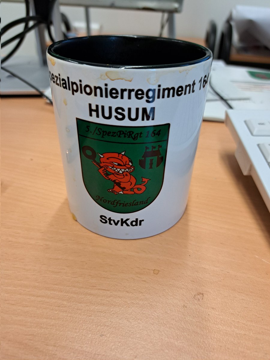 🤤, man darf ja noch Träumen 😅. Aber als C5 hab ich auch erst einmal genug Spaß und vor allen Dingen, genug zu tun. Nächste Woche steht Marschausbildung an 💪 #spezialpionier #Bundeswehr #lvbv #führenvonvorn