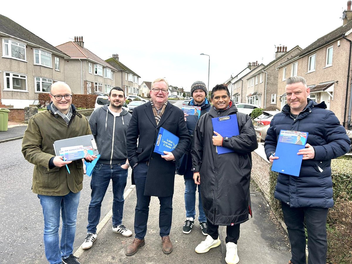 Sandesh4EastRen's tweet photo. Team @ERConservative out canvassing over the weekend in #Waterfoot and #Eaglesham, #Clarkston and #Netherlee.
Special mention to the amazing @cfoafricauk
Many thanks to all constituents for your welcome and sharing your views. https://t.co/1V2JkBuMMu