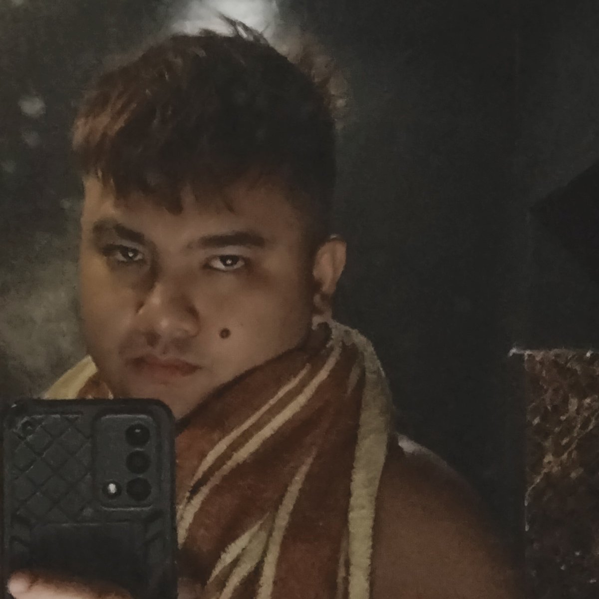 Em_ensomo's tweet photo. #NewProfilePic https://t.co/Mubh5vR5AS