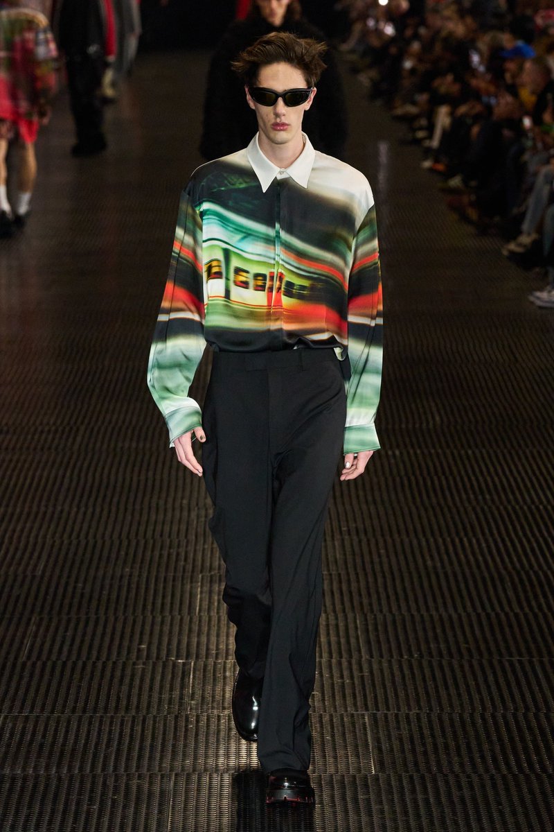kendam_com's tweet image. MSGM Fall Winter 2024-2025 Menswear collection fashion show at Milano Men Fashion Week FW24 (January 13, 2024) kendam.com/news/fashion-s… 

#MSGM #Menswear #FW24 #AW24 #Runway #MilanoMen #FashionWeek #Kendam