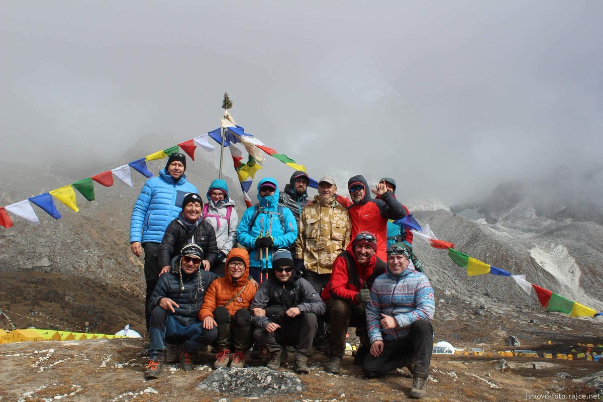 Simstr's tweet photo. Výstup do základního tábora Ama Dablam 😊 #nepal #amadablam #basecamp #hymalaya #adventure https://t.co/VP0vhCKfWX