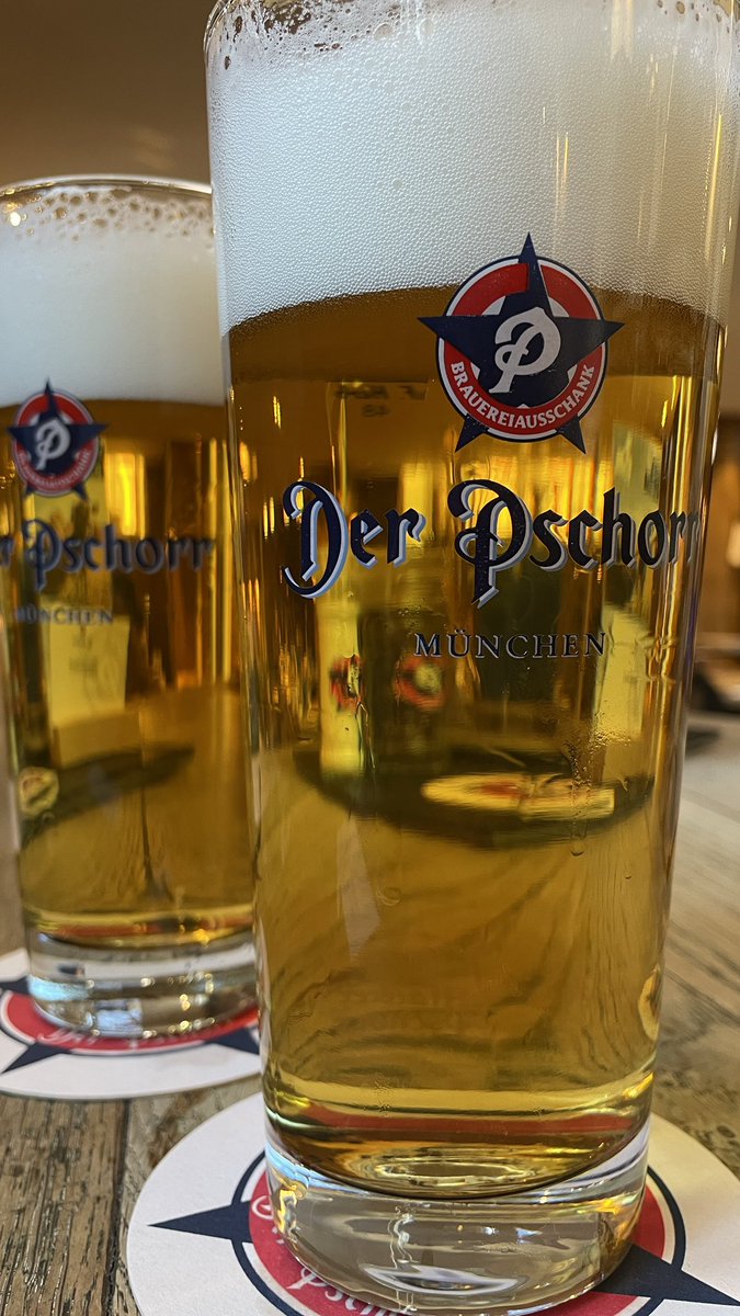 ericjdesigns's tweet photo. 🥰🍻🇩🇪
@DerPschorr // #DerPschorr #München https://t.co/Wvb8HsY40d