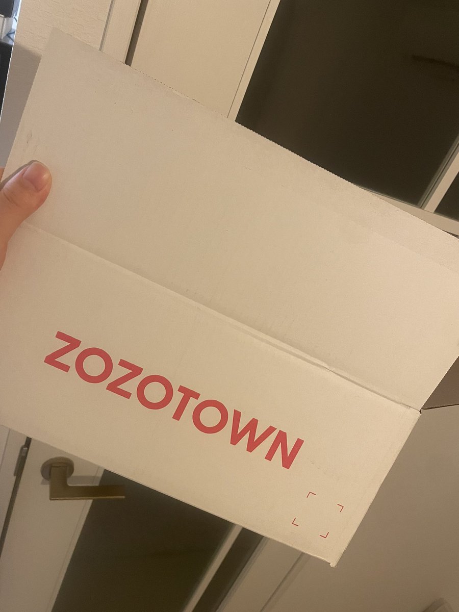 koukinguuuu's tweet photo. ワシはこれで10万ポイント当たったら一生ZOZOTOWN様でしか買いもんせぇへんっていうゲームするわ。

 #ZOZOSALE箱CP https://t.co/bd3Vusvm2O