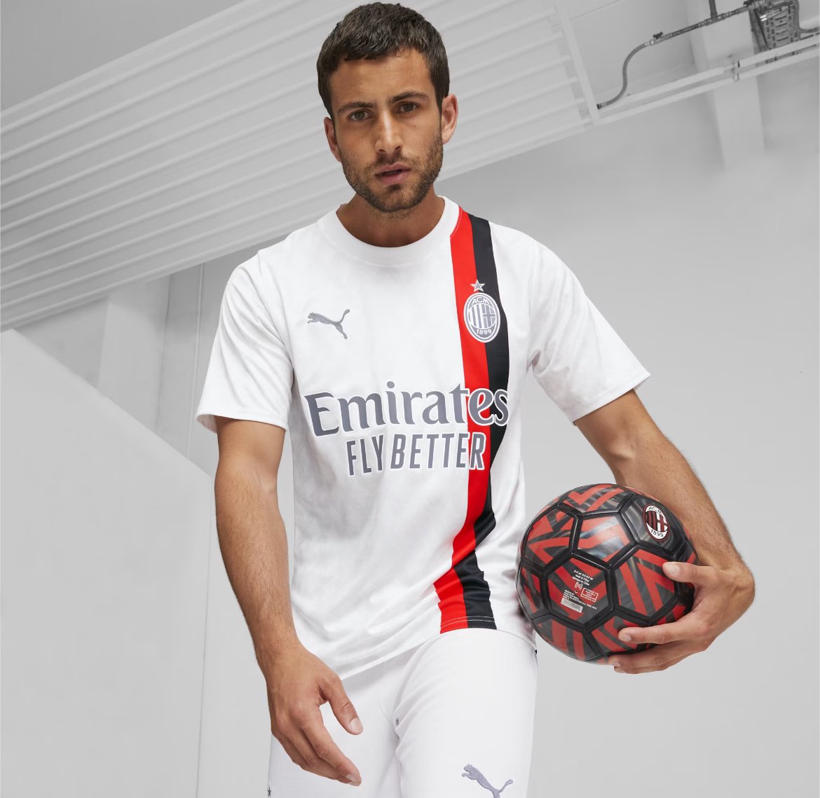 Maillot Secret tweet media