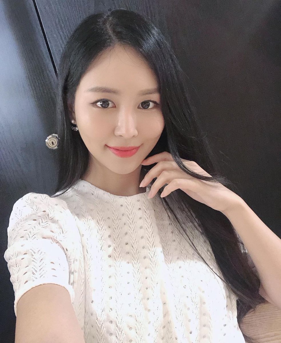 그 의 눈빛 (@nesema483248) on Twitter photo 