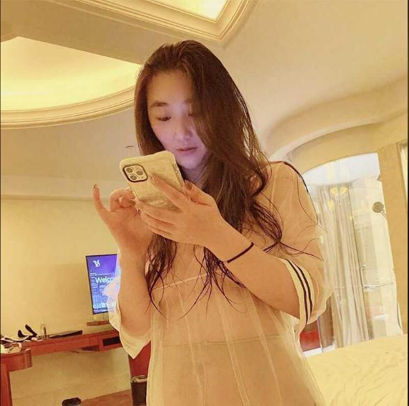 Asa674151892458's tweet photo. 来自瓜友分享文件：最新最热门大瓜，AJ门，长清大学体育生朋友刚给我发，体育生不愧是体育生，主要这个速度真的牛，18分21秒完整版吃瓜，重口慎入??https://t.co/2bGuj5nh4J https://t.co/2SrEoAX4zd