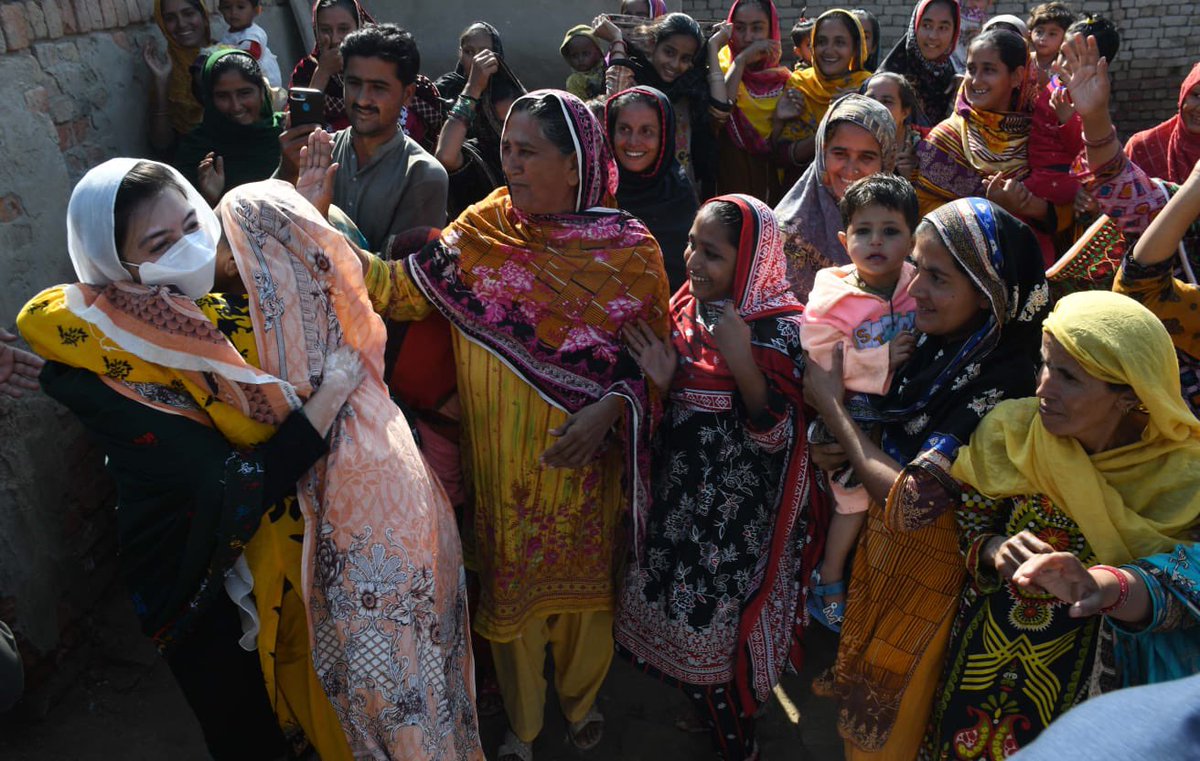 AseefaBZ's tweet photo. Grateful to the women of Gupchani for their selfless love and support. InshaAllah, on February 8th, women will wield the power of their vote, stamping the arrow on the ballot paper and contribute to the success of the Pakistan People's Party. https://t.co/JhxVrsOTQL