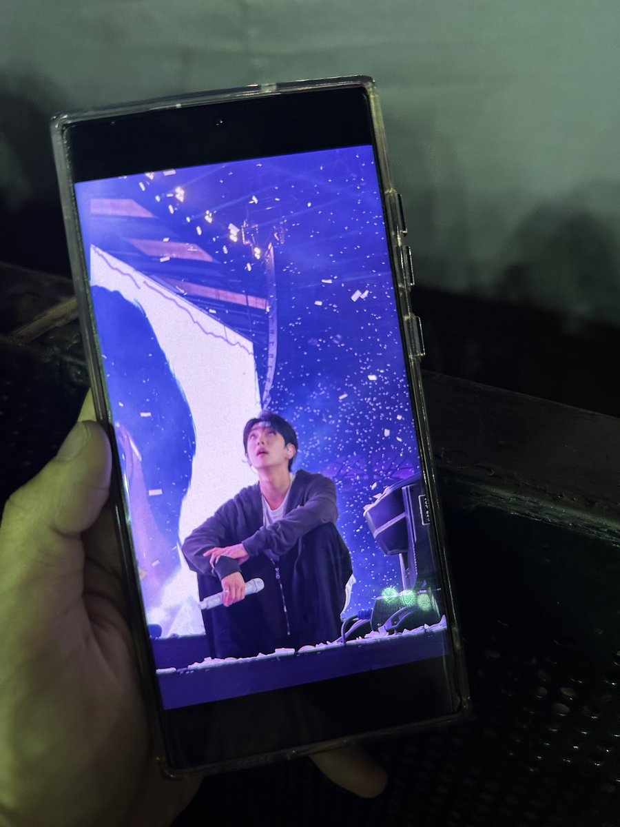 shua_enthusiast's tweet photo. IM GONNA FREAKING CRY JOSHUA 😭 https://t.co/frPmiO7RpW