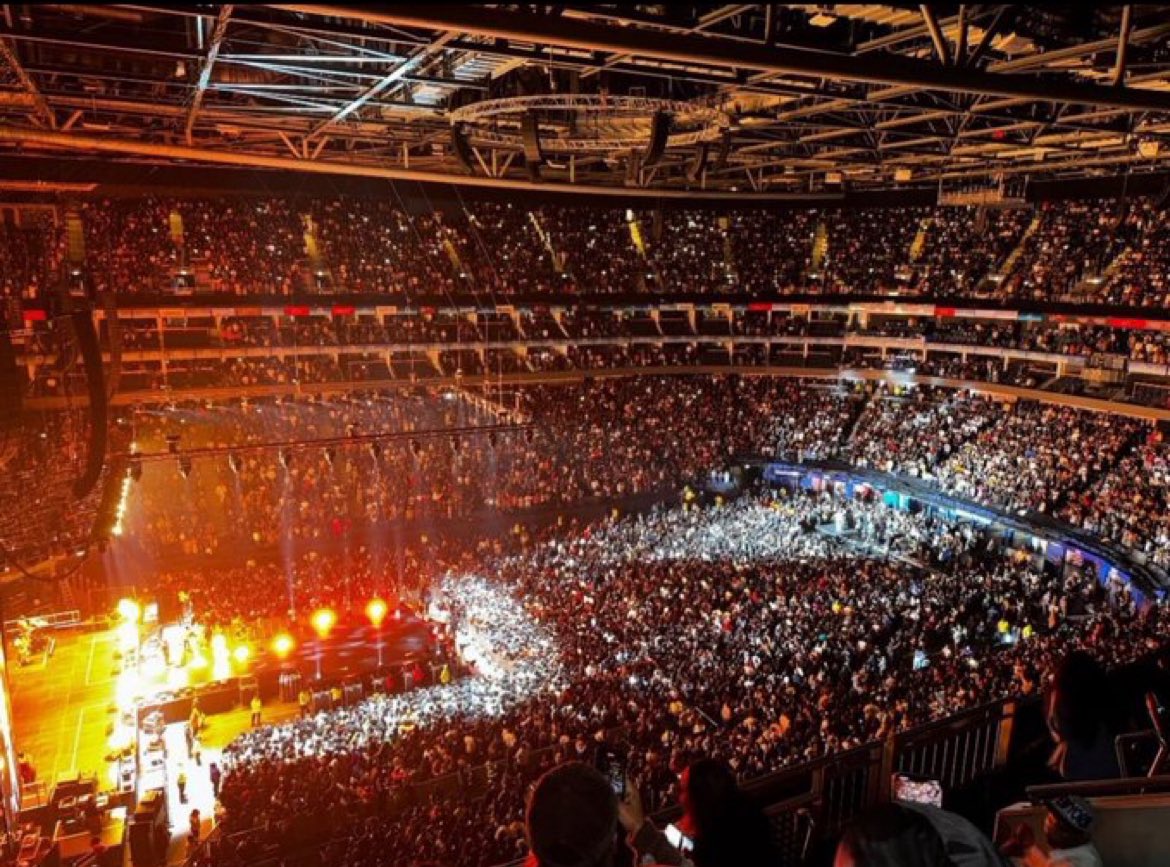 Chukwue47357372's tweet image. 001 for a reason he never disappoint #DavidoO2Arena