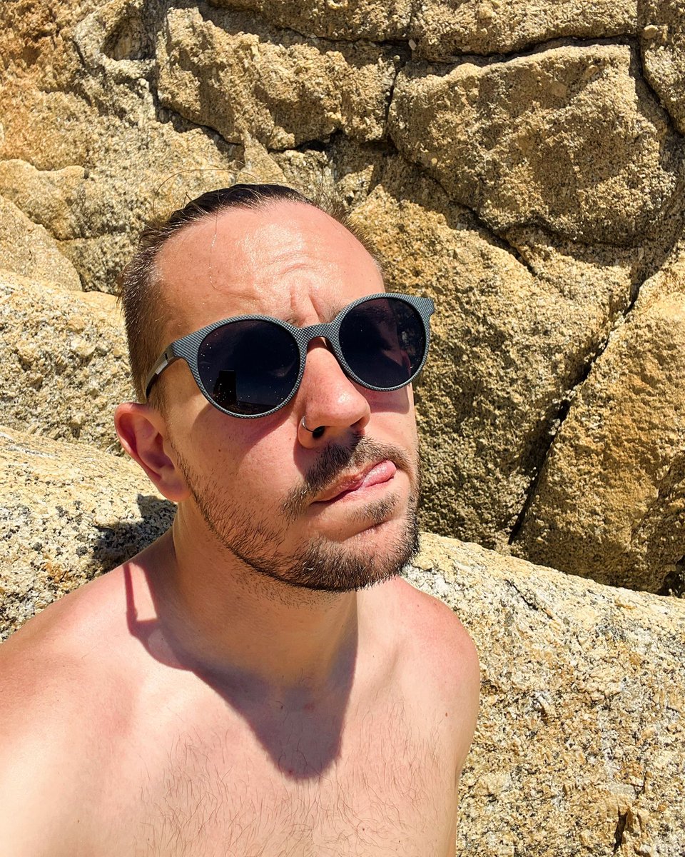 Summer dayz

#summer #beach #capetown #man #instaman #boy #beard #scruff #llandudno #nosering #shades #sunglasses #docsofinsta #selfie #manbun #iphonography #beardedselfie #hoscos #hoscoscolor