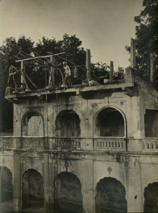 Badi Baoli (Stepwell) at the Qutb Shahi necropolis, #Hyderabad, picture from the early 20th century. @qutb_shahi_park