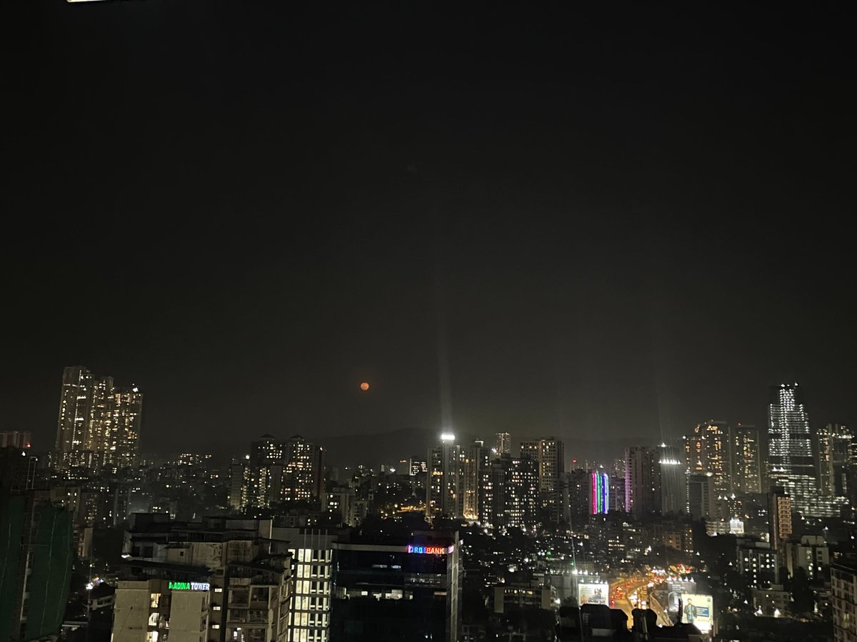 avinashraghava's tweet image. &quot;I personally think 90% of the features should never be built, they&apos;re hyperboles that have some theory/principles around it.&quot; - I sat speechless as @sanket_invideo  from @invideoOfficial uttered these words, at SaaSBoomi&apos;s first-ever #AIPlaybook held in #Mumbai.

It was one of…