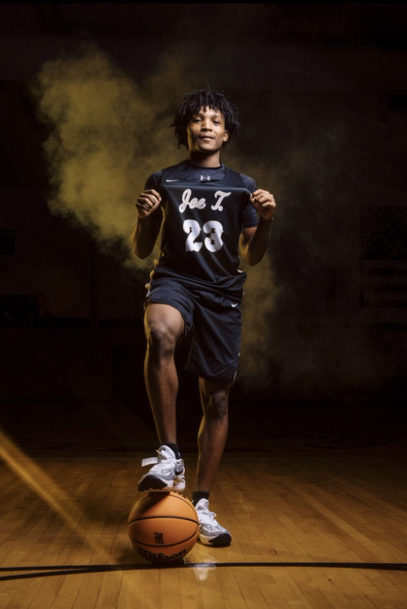 Robinson Basketball tweet media