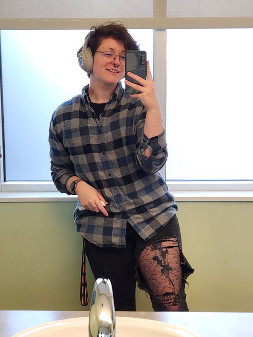 Rabbit (It/It’s)’s pics and videos