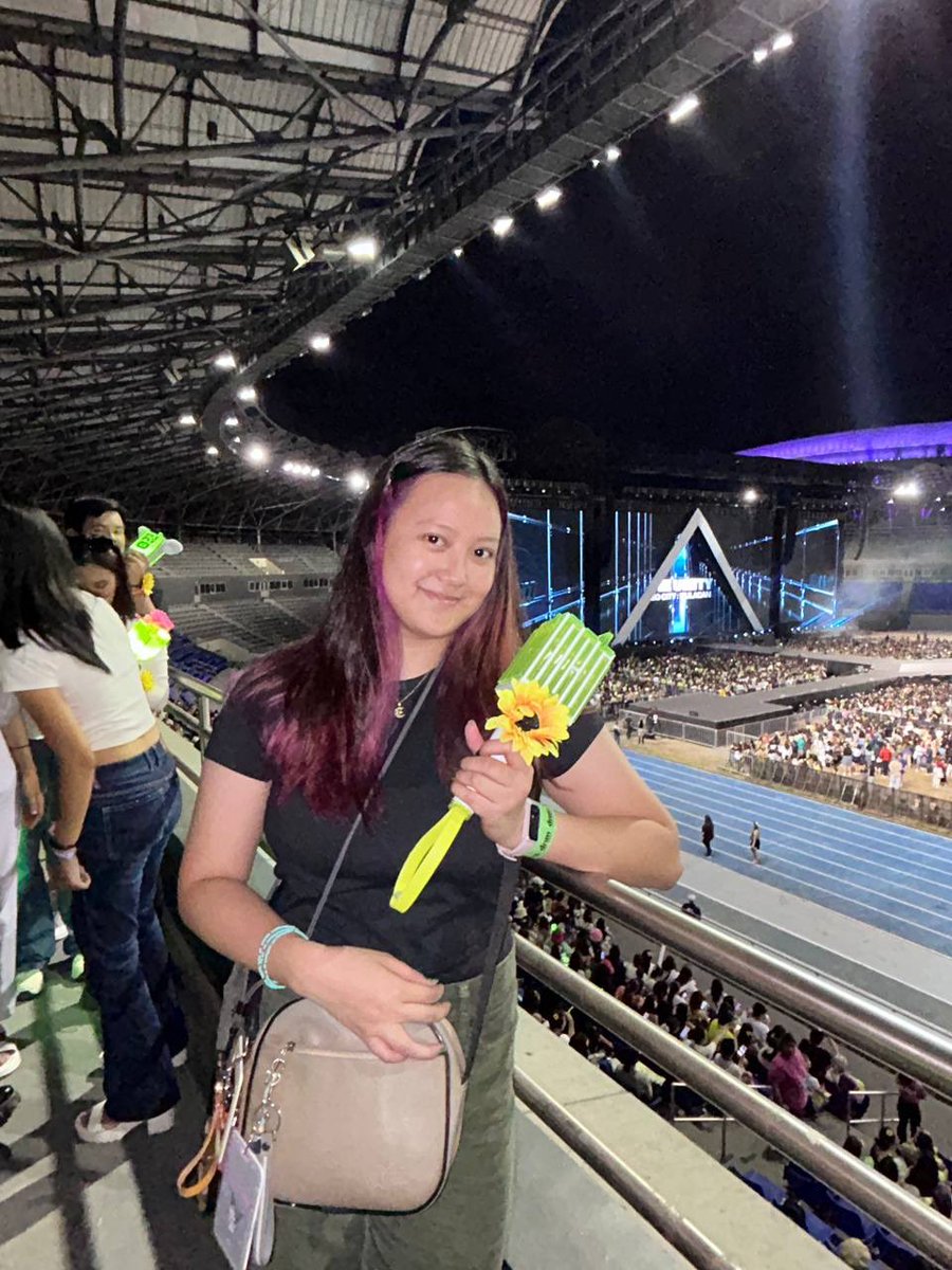 GeeneMiranda's tweet photo. 2ND TIME SEEING 127!!! And it still feels surreal🥹🌻

PERO BAKIT KASI MUNA WALANG STICKER?!😩

But still super enjoyed the night with y’all! I love you guys!🫶🏻💚 @NCTsmtown_127

#NCT127 #NEOCITY #BULACAN 
#NEOCITY_THE_UNITY 
#NCT127_NEOCITY_THE_UNITY
#NEOCITY_THE_UNITY_BULACAN https://t.co/BEB2qc73pK