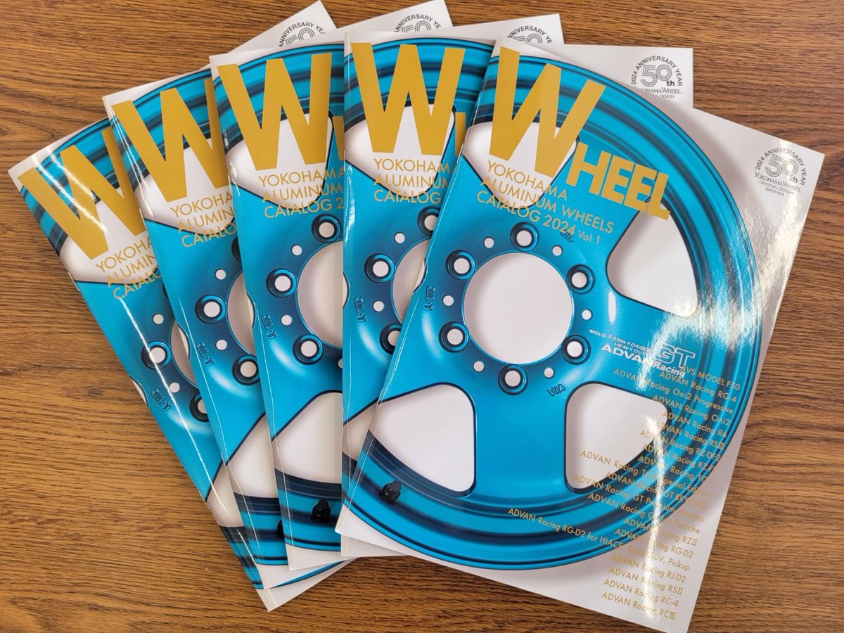 tgatsubetsu's tweet photo. #YOKOHAMAWHEEL のカタログが届きました🤗人気の #ADVANRacing にSUV専用のホイールが新登場📷発売は春からの予定！お問い合わせ下さい！！ 
#YOKOHAMA 
#ADVAN 
#FJクルーザー 
#ハイラックス 
#プラド https://t.co/lKNrwm9JkS