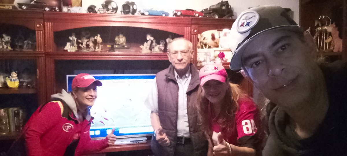 #TuPaseCompleto siguiendo el juego, saludos 3 amigos <a href="/adevaldes/">Antonio de Valdés</a> <a href="/EnriqueBurak/">Enrique Burak</a> <a href="/pepesegarra/">Pepe Segarra</a> <a href="/CristalyAceromx/">Cristal y Acero</a>