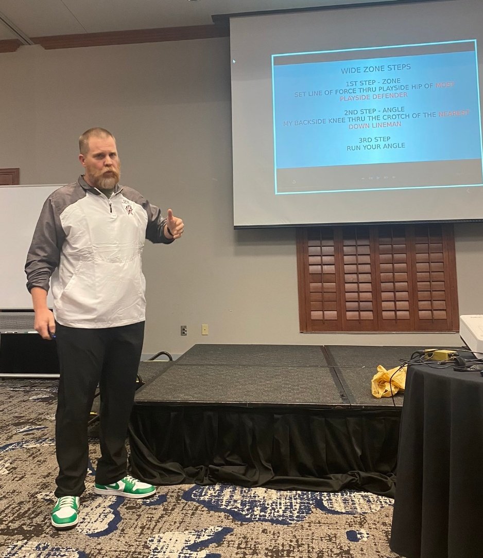 CoachSteamroll's tweet image. Big thank you to @DFWClinic and @RMartin51 for organizing and letting me be a part of the first OL Chalk Talk. Enjoying sharing what we do at @ProsperEaglesFB and learning from others. Excited to see this clinic grow in the future. 
#STEAMROLLERS #DFWClinic