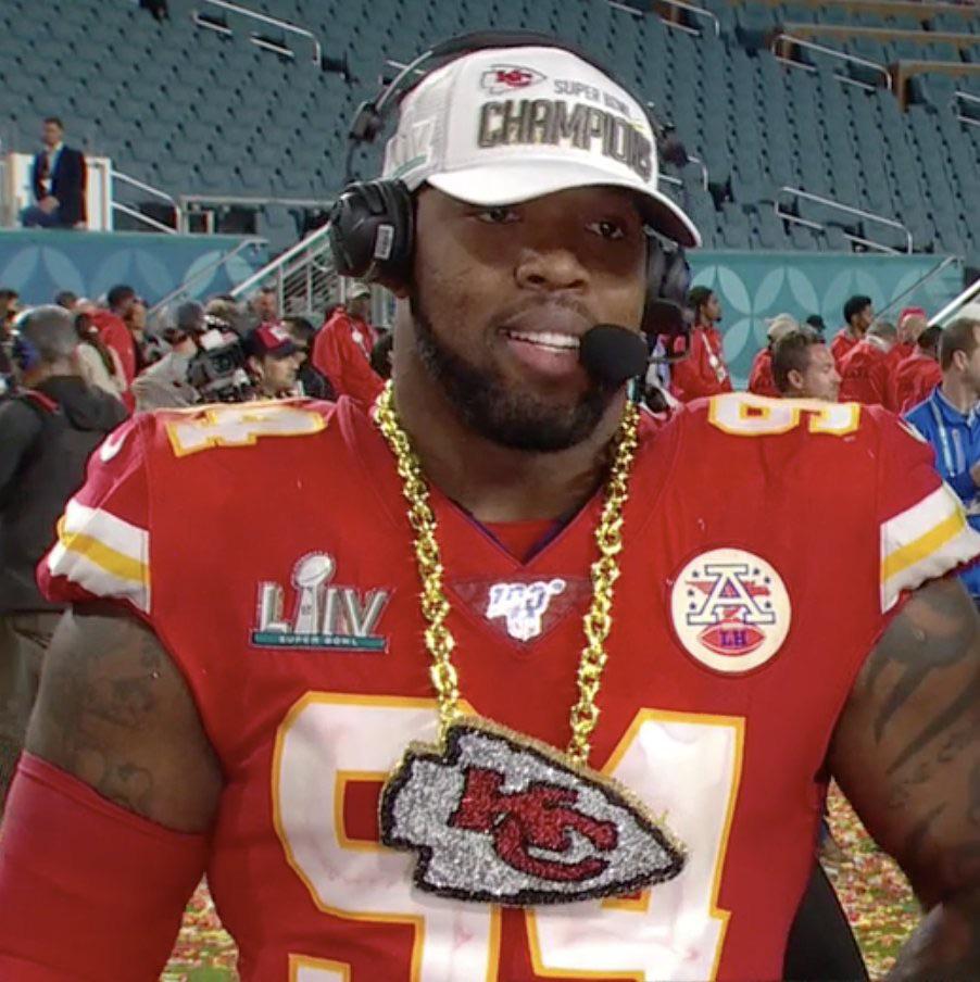 kent_swanson's tweet photo. Terrell Suggs as soon as the game ended. https://t.co/ad1x1xgx5c