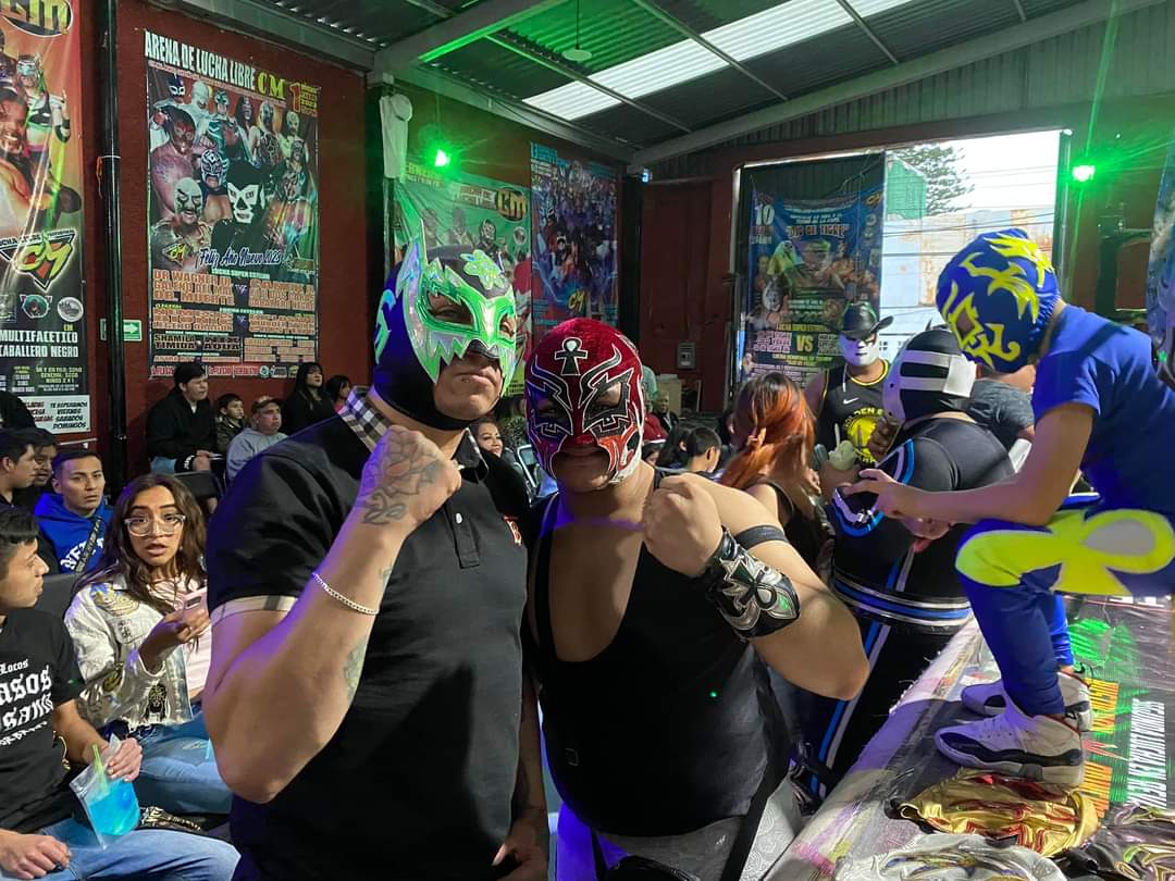 LaTijeraLucha's tweet image. A minutos de arrancar #SinSalidaCM,desde el #CentroDeFormacionCM donde las facciones independientes chocarán y además se jugarán las máscaras 10 luchadores, respetando el honor y la gloria de cada luchador,no te pierdas las notas de esta magna función de #LuchaLibreCM…
#latijera