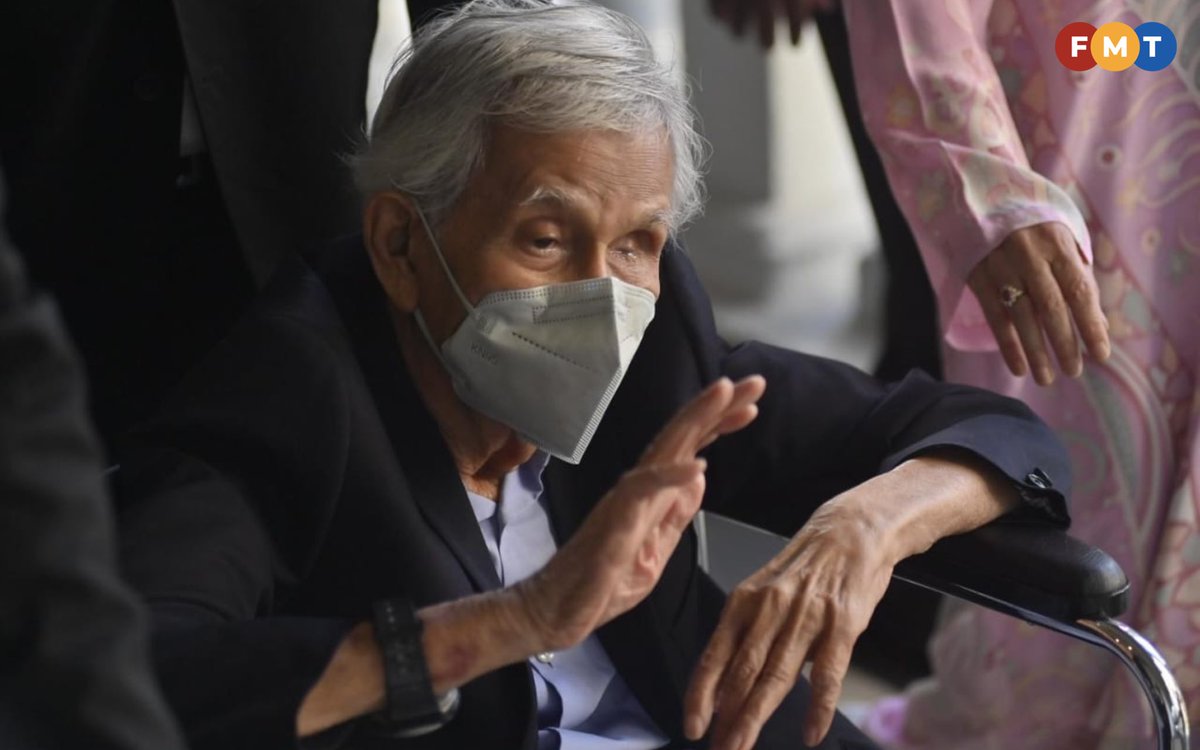 fmtoday's tweet image. JUST IN: Daim Zainuddin arrives at Kuala Lumpur Sessions Court