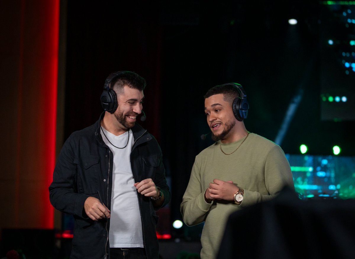 IHOLDSHIFT tweet media