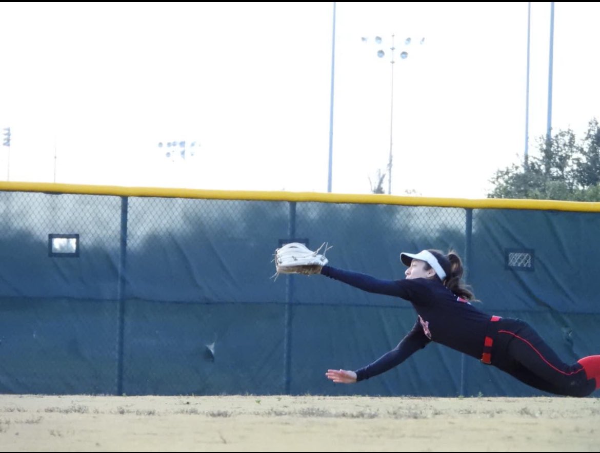 ig_plocheck's tweet photo. You WON’T find anybody that works harder than this girl right here. She will surprise whoever gets ahold of this one. Been looked over for her size, but will compete and out hustle anybody you put up against her. 
Ps. Did I mention she’s partly a genius.
Mia Lopez- 2024 OF RH https://t.co/fHfbMIJzvt