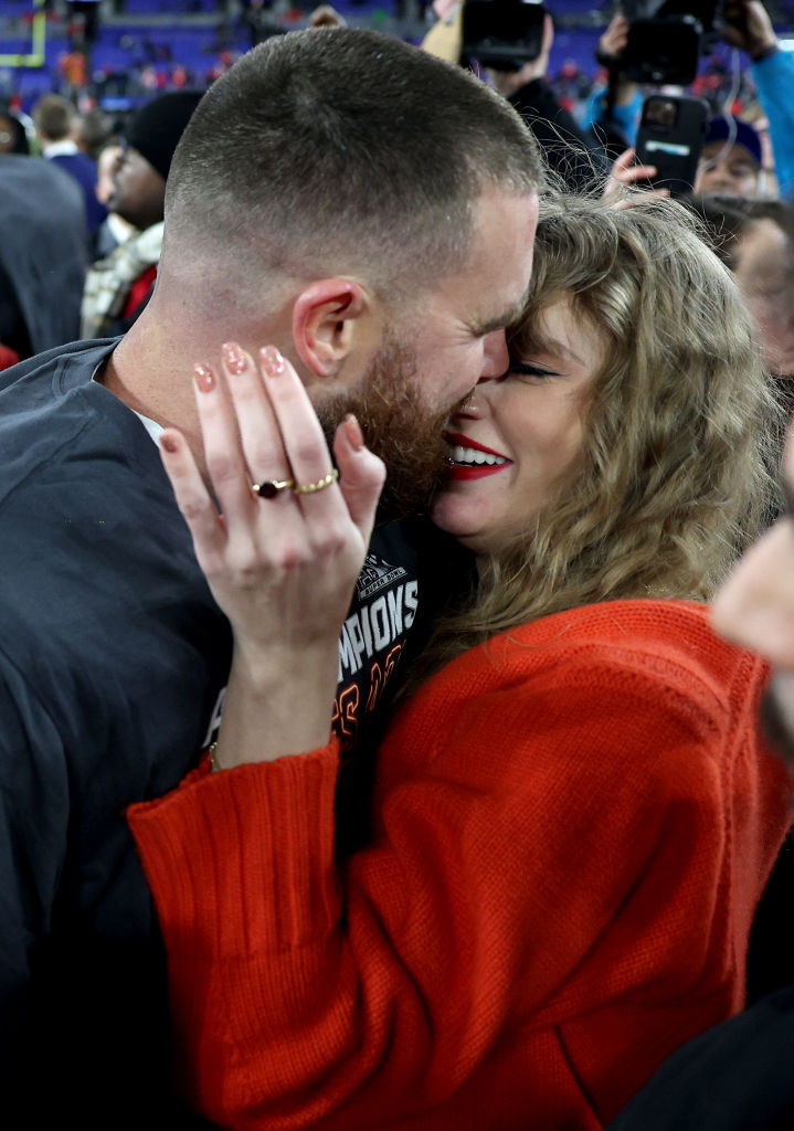 Taylor Swift will be going to Las Vegas for the Big Game! Travis Kelce and the Kansas City Chiefs beat the Baltimore Ravens to punch their ticket 🏈 ❤️ 💙 📷 Patrick Smith/Getty Images