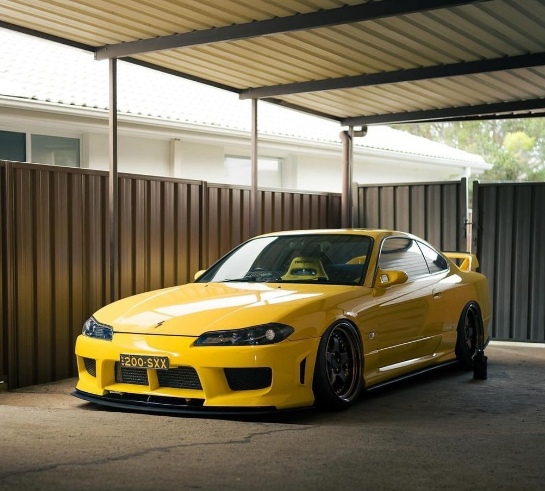 Nissan S15 Silvia