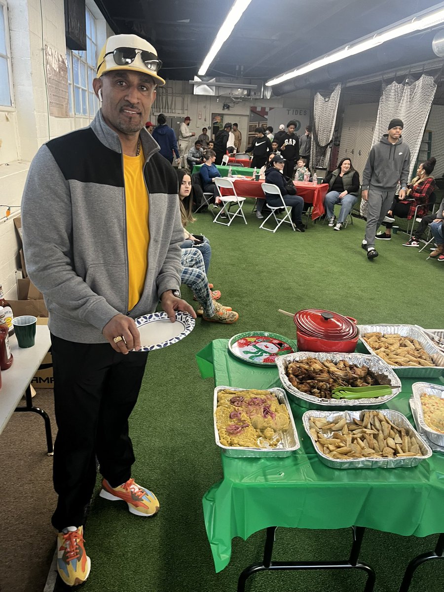 pslrisports's tweet image. in ‘24 Providence Sports &amp;amp; Leadership will highlight our supporters. We start by thanking an organization that needs no introduction but deserves many thanks from all PSL student-athletes,families, and stakeholders in R.I.  @POCFoundationRI. Here is POC’s support in action.