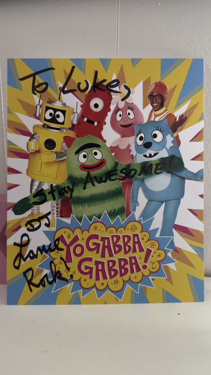 crystalcgar's tweet photo. Although Luke wasn’t in the mood for photos, he was so excited to meet and high five DJ Lance Rock! 🧡 🎶 @djlancerockog @yogabbagabba https://t.co/pxg2EYnYO7