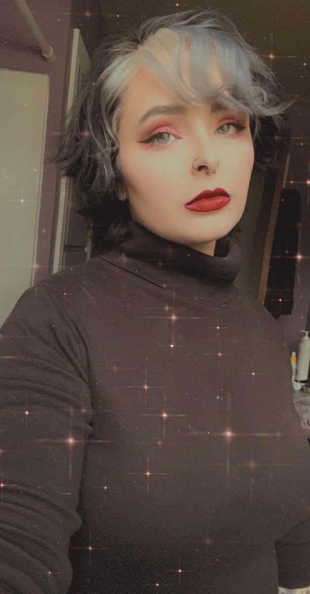 🦇Breetlegeuse🦇 tweet media