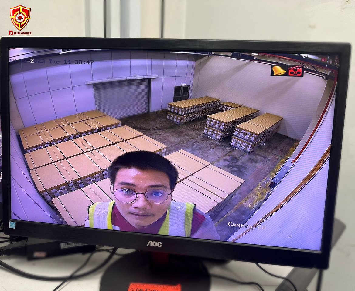 Elevate warehouse security with our advanced CCTV system! 
🎥 Key Features: State-of-the-art solution for enhanced security
🛡️ Live Surveillance: Real-time visibility, deter threats, and ensure constant watch

Contact us for more info
☎️ +6016-752 0090 🌐 dtechsynergy.com.my