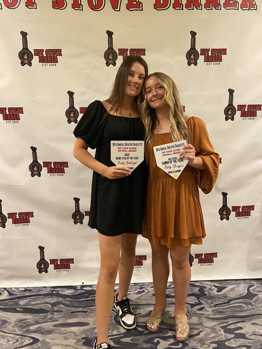 RileyGriffin019's tweet photo. I am honored and blessed to receive the Gamer of the Year award @HotStoveDinner award ceremony tonight. @WU_Bulldogs @EliteLovin @CarEliteNCorg https://t.co/bg843TsL0q