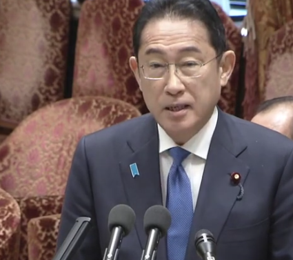 kWUZVpYwWhlRFlF's tweet photo. #国会中継 
#裏金国会集中審議
岸田くんが裏金議員リストの提出を拒んでいます。なんと、自民党議員への聞き取り調査は、これから始めるそうで、まだ何もやってないんだって。ひと月前に出された宿題を無視して、実態の解明を拒んでいます。まさにこれが自民党、岸田文雄は腐り果てています。😑 https://t.co/FhKkBCJz3c
