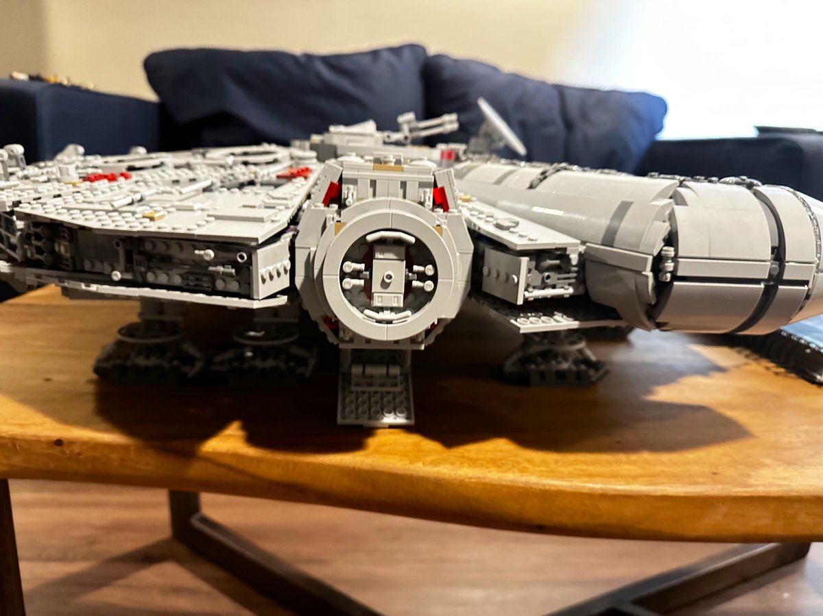 Started this project with my husband a couple days after this past Christmas. 7600+ Legos later…..we have completed the Millennium Falcon! #StarWars