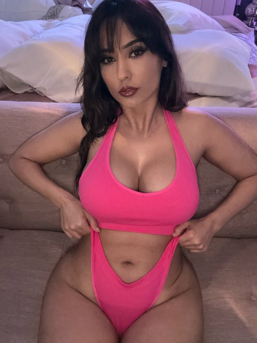 Feeling oh so juicy lately, wanna see more? Check out the link in my bio 💦 https://t.co/bNRpXn5kEY<a href="/tag/rt"class="tags"><span>#rt</span></a>