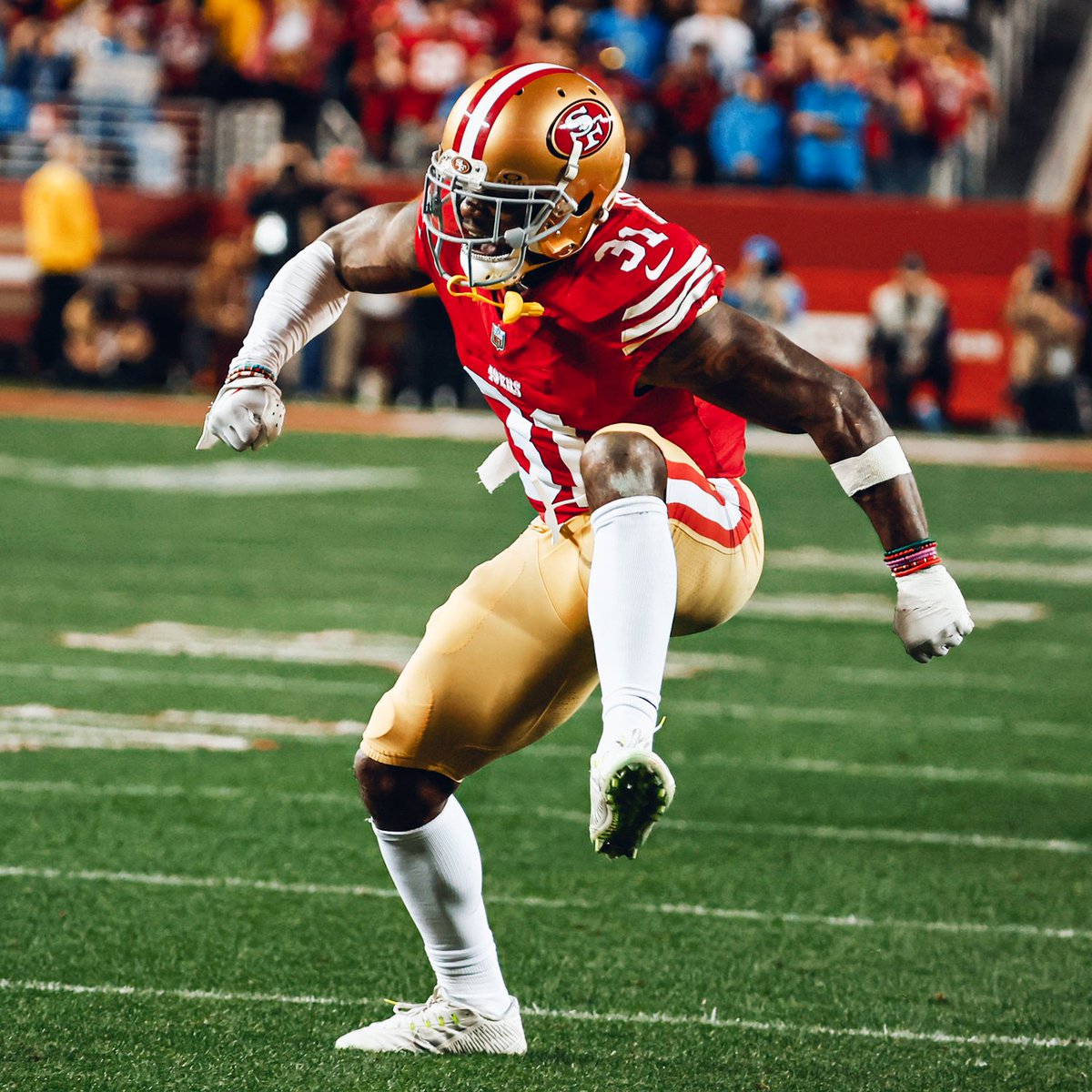 49ers's tweet photo. Bringing this energy into the fourth quarter ‼️ https://t.co/MDIoTUZvEy