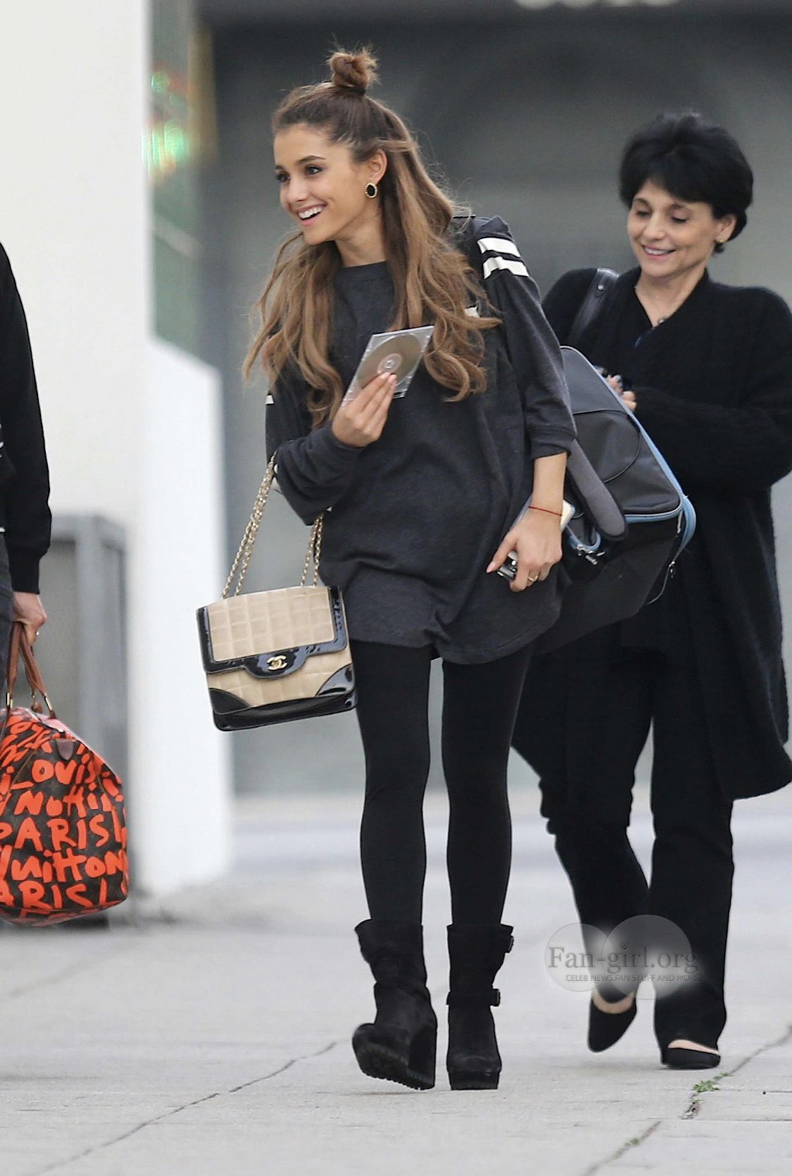 女性情報誌 COMPLEX Dec 2013/Jan 2014 Ariana Grande Ariana Grande: Her Life, Her Story (Video 2013) - IMDb