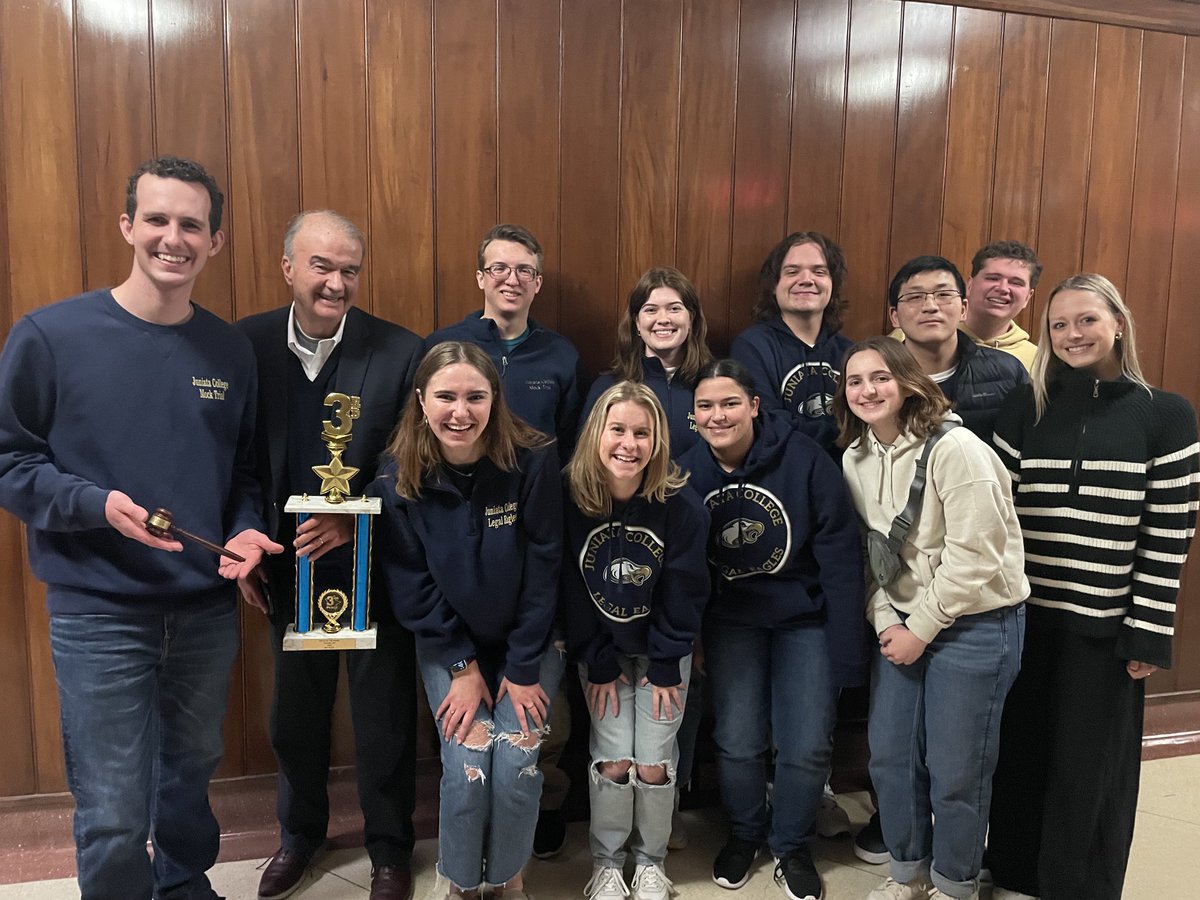 Congrats to Juniata College Mock Trial for taking third place in the Battle in the Bayou Tournament in New Orleans this weekend Thanks to ⁦<a href="/TulaneLaw/">@TulaneLaw</a>⁩ for running an outstanding Tournament