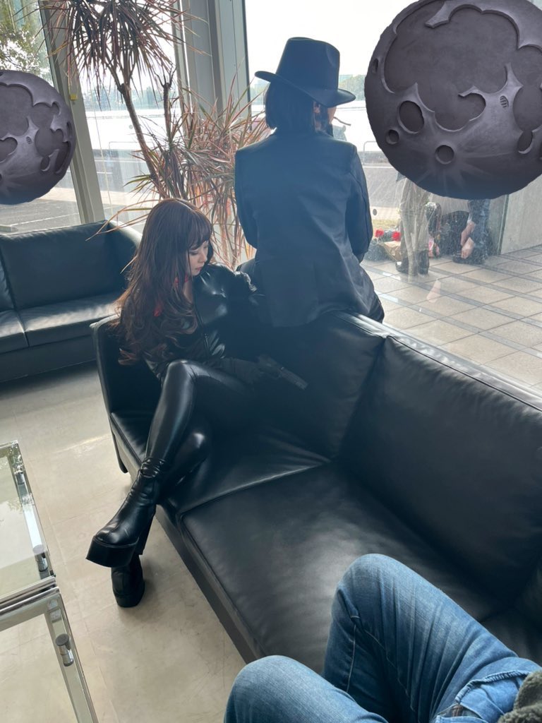 ririna_0506's tweet photo. iPhone撮影の先出し💥🔫

喉押さえマンさんと初コラボで
🚬 次元大介 × 峰不二子💄💋

COMI-ESS
せと短コスプレイベント

 #コミエス 
 #せとえす 
 #せとえすin屋島 
 #ルパン三世  #次元大介  #峰不二子 
 #喉押さえマン 
 #りりな
 #香川県  #高松 https://t.co/XRb2t2cDAl