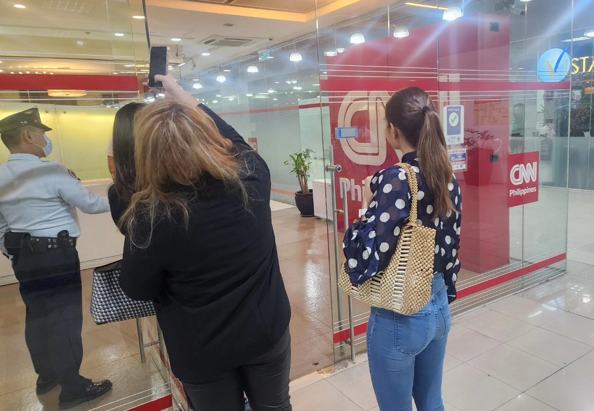 ABSCBNNews's tweet image. CNN Philippines' employees took photos inside the newsroom  and hugged each other before attending a general assembly that officially announced the closure of the company this Monday, January 29.

CNN Philippines was on air for 9 years. | via @jekkipascual
